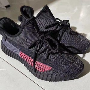 Adidas BOOST yeezy 350 V2  Size 8.5